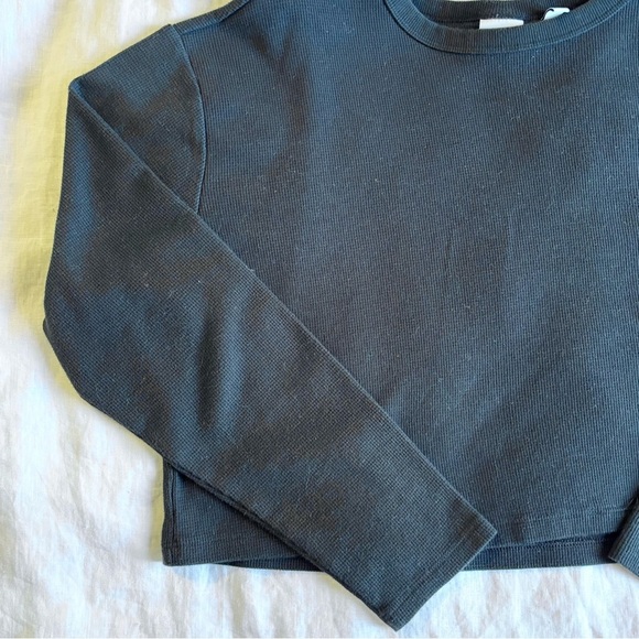 Sunday Best black waffle knit crop top medium - Picture 2 of 6